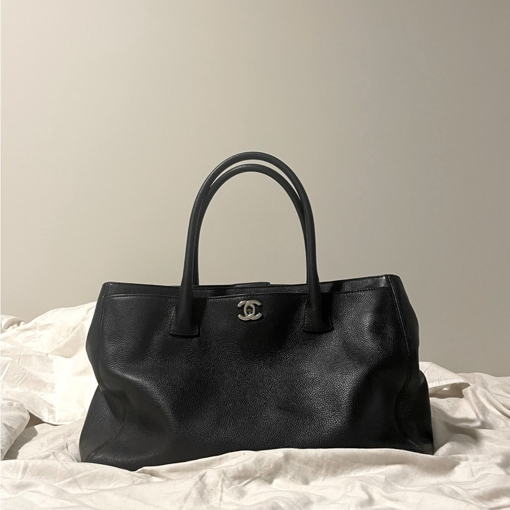 Chanel Cerf Tote Black Caviar
